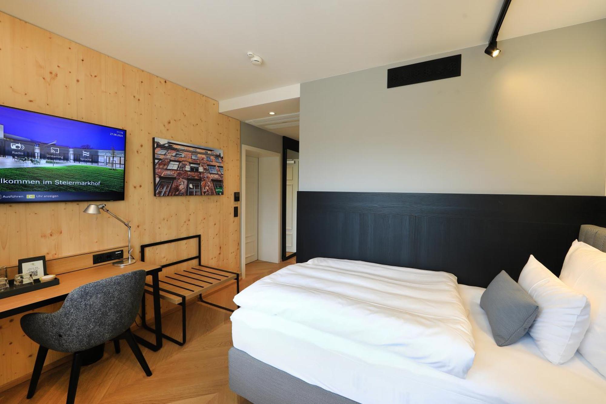 Hotel Steiermarkhof Graz - Aus Holz Gebaut, Von Huegeln Gekuesst Eksteriør bilde