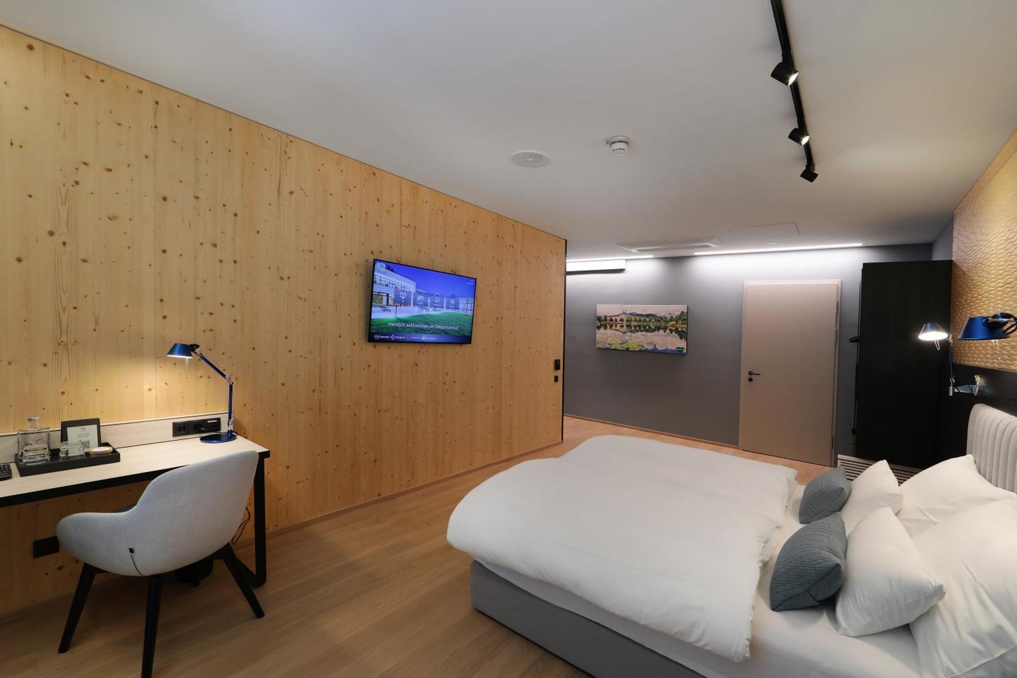 Hotel Steiermarkhof Graz - Aus Holz Gebaut, Von Huegeln Gekuesst Eksteriør bilde