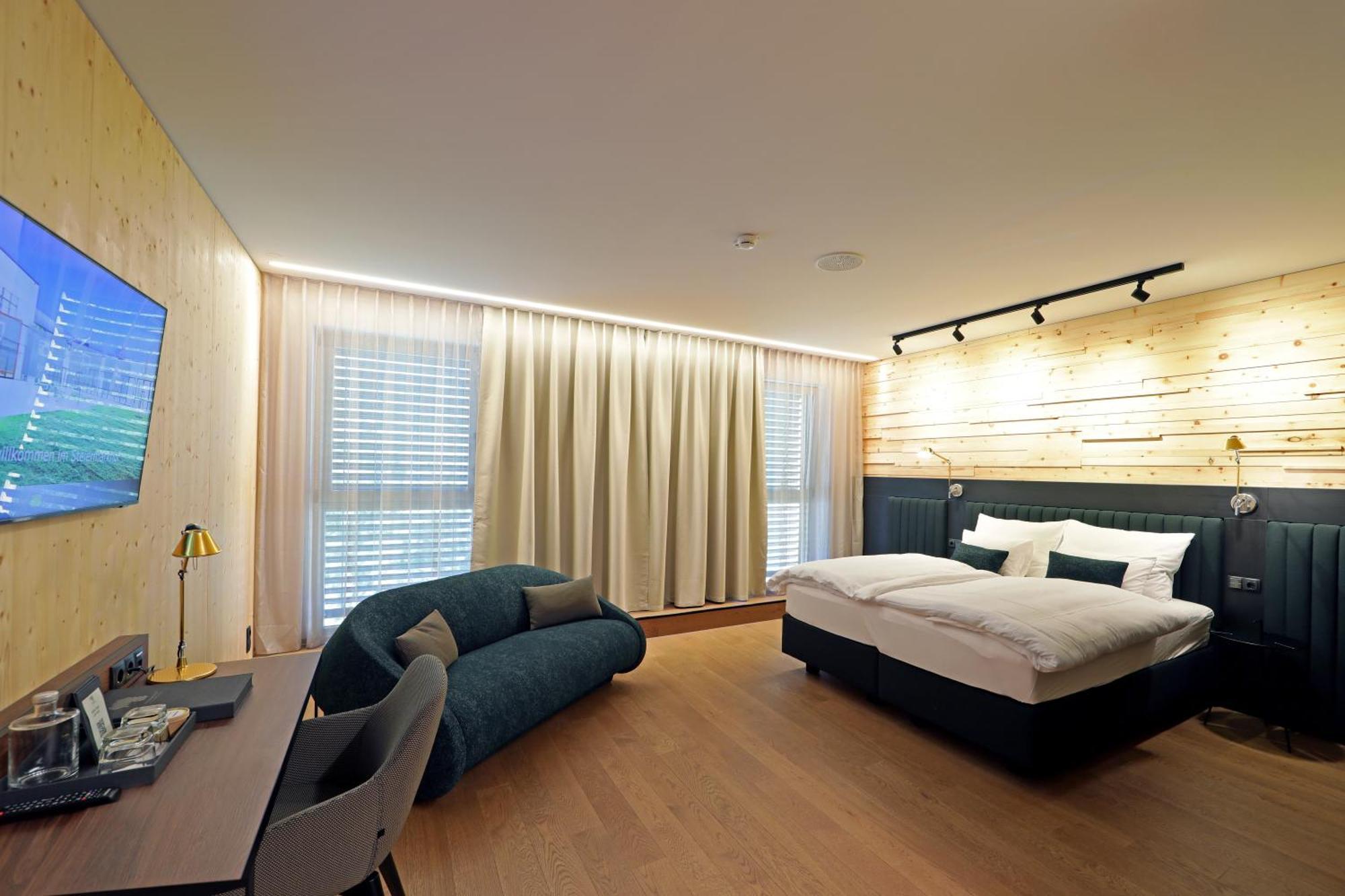 Hotel Steiermarkhof Graz - Aus Holz Gebaut, Von Huegeln Gekuesst Eksteriør bilde